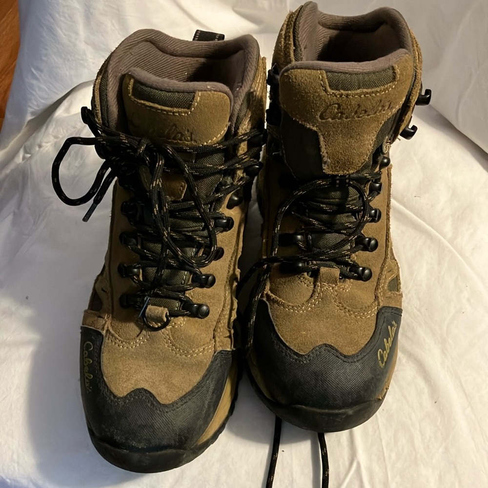 Boots, Cabelas hiking women’s size 7